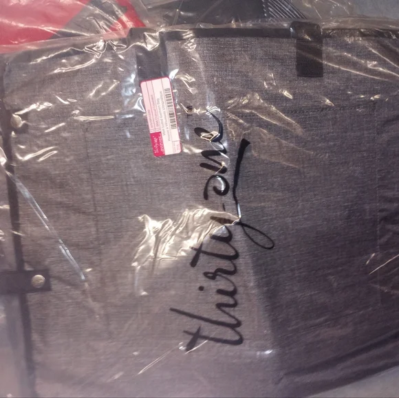 NEW Thirty-One Well-Suited Garment Bag